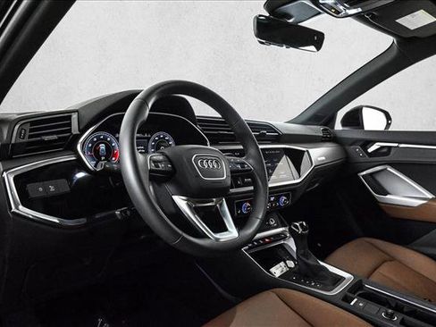 Certified 2025 Audi Q3 2.0T Premium Plus w/ Premium Plus Package image 10