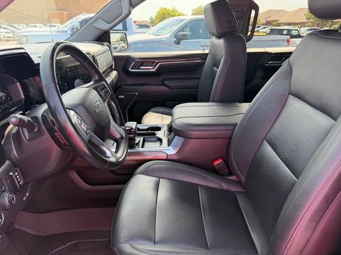 Used 2024 Chevrolet Silverado 1500 LT Trail Boss w/ Convenience Package II AWD/4WD image 30