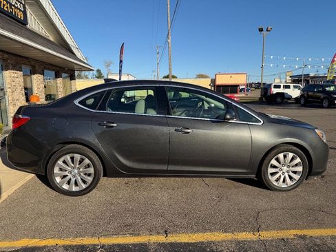 Used 2017 Buick Verano image 2