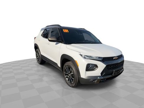 Certified 2021 Chevrolet TrailBlazer ACTIV w/ Convenience Package AWD/4WD image 2
