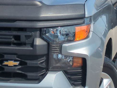 Used 2023 Chevrolet Silverado 1500 Custom image 11