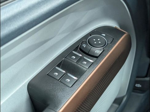 Used 2024 Ford Maverick Lariat FWD image 22