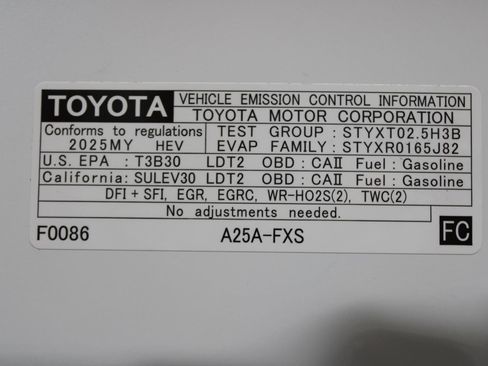 Used 2025 Toyota RAV4 LE AWD/4WD image 49