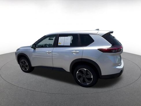 Used 2025 Nissan Rogue SV FWD image 10