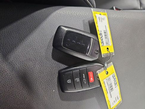 Used 2025 Toyota Camry SE w/ Convenience Package FWD image 29