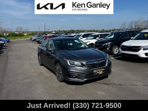Used 2018 Subaru Legacy 2.5i Premium AWD/4WD image 3