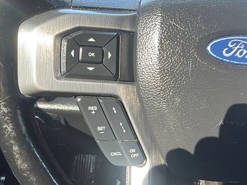 Used 2018 Ford Expedition Platinum AWD/4WD image 18