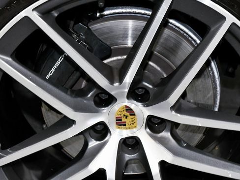 Used 2024 Porsche Macan image 92