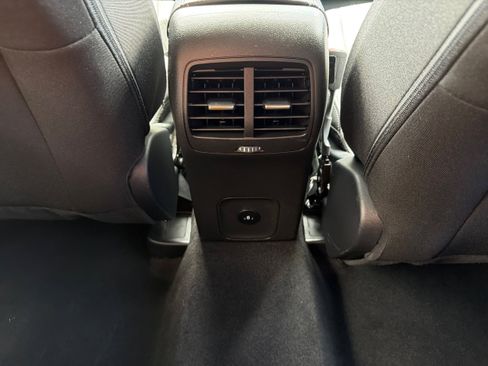 Used 2025 Ford Escape Active w/ Active Premium Tech Pack AWD/4WD image 22