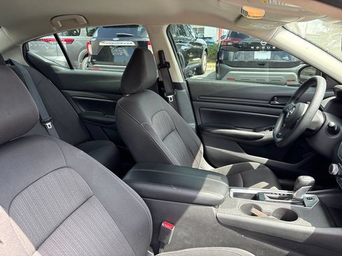 Used 2025 Nissan Altima 2.5 S FWD image 25