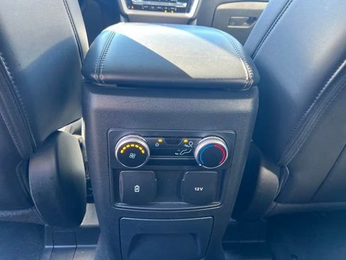 Used 2023 Ford Explorer XLT w/ Equipment Group 202A AWD/4WD image 20