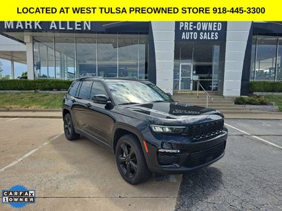 Used 2023 Jeep Grand Cherokee Limited w/ Black Appearance Package