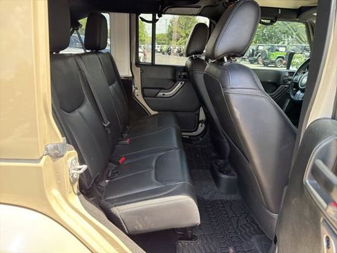 Used 2018 Jeep Wrangler Unlimited Sahara AWD/4WD image 12