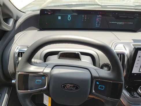 New 2026 Ford Expedition Max Platinum AWD/4WD image 19
