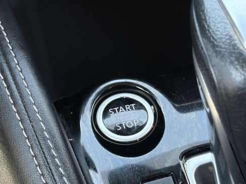 Used 2020 Nissan Kicks SR FWD image 26