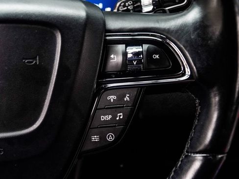 Used 2024 Lincoln Navigator Premiere AWD/4WD image 30