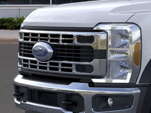 New 2026 Ford F600 4x4 Regular Cab Super Duty w/ XL Chrome Package image 17
