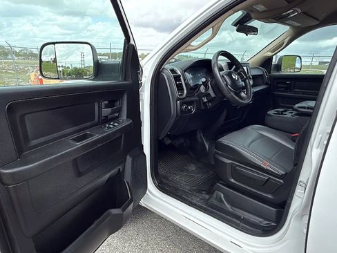 Used 2022 RAM 3500 Tradesman image 9