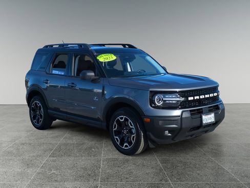 Used 2025 Ford Bronco Sport Outer Banks image 7