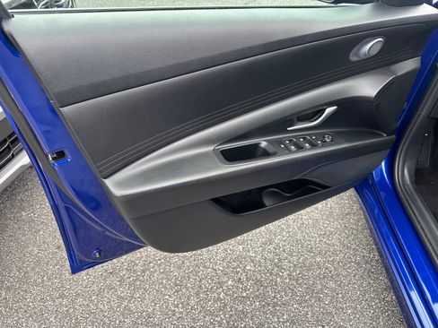 Used 2023 Hyundai Elantra SEL image 10