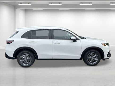 New 2026 Honda HR-V LX image 2