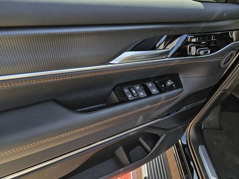 New 2026 Jeep Grand Wagoneer L Summit AWD/4WD image 17
