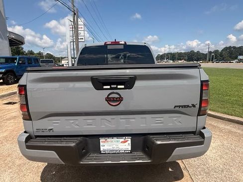 Used 2024 Nissan Frontier Pro-X RWD image 7