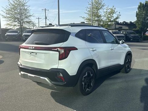 Used 2024 Kia Seltos EX image 6