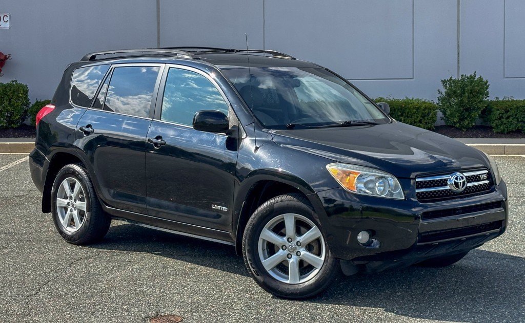 Used 2007 Toyota RAV4 Limited w/ Tow Prep Pkg AWD/4WD image 7