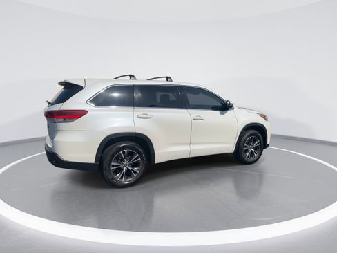 Used 2018 Toyota Highlander Plus image 9
