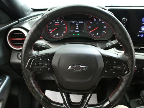 Used 2024 Chevrolet Trax RS w/ Driver Confidence Package FWD image 13