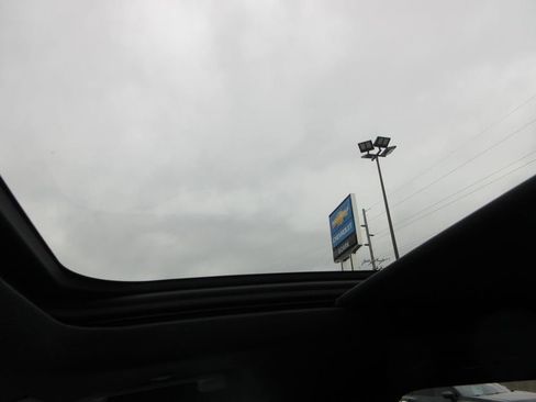 New 2026 Chevrolet Traverse LT w/ Sun and Wheel Package image 31