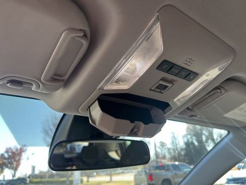 Used 2024 Toyota RAV4 XLE image 33