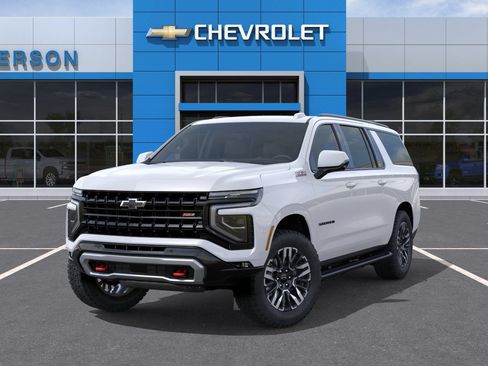 New 2026 Chevrolet Suburban Z71 w/ Comfort Package AWD/4WD image 8