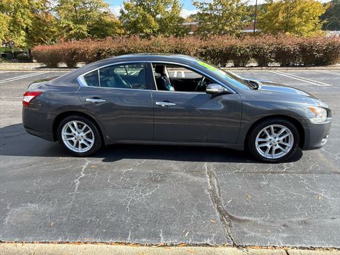 Used 2010 Nissan Maxima 3.5 SV w/ Monitor Pkg image 4