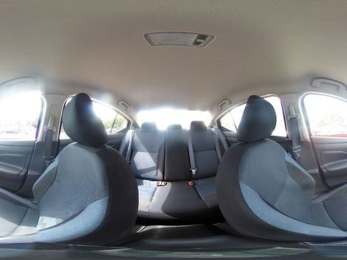 Used 2025 Nissan Versa SV image 42