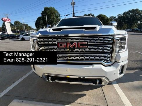Used 2022 GMC Sierra 2500 Denali w/ Denali Ultimate Package AWD/4WD image 2