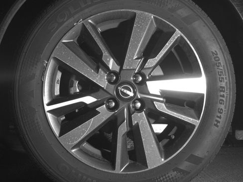 Used 2025 Nissan Versa SV image 12