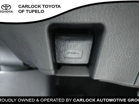 Used 2025 Toyota Camry SE FWD image 22
