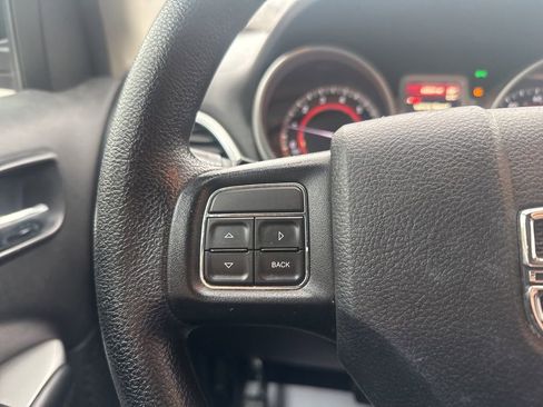 Used 2020 Dodge Journey SE image 16