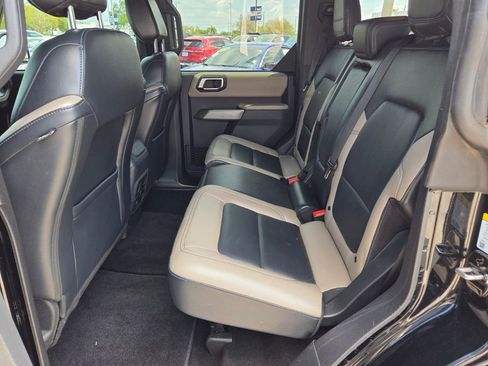 Used 2023 Ford Bronco Wildtrak image 9