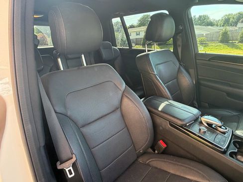 Used 2017 Mercedes-Benz GLS 450 4MATIC image 26