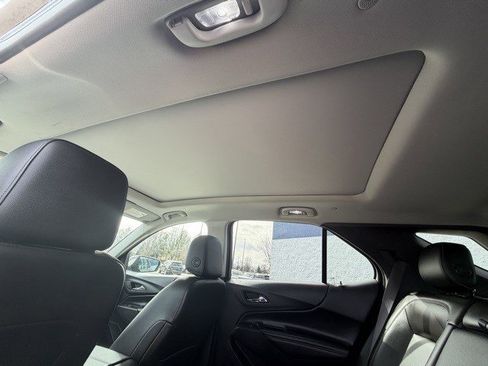 Used 2018 Chevrolet Equinox Premier image 18