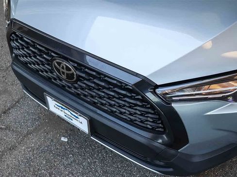 Used 2022 Toyota Corolla Cross LE image 8