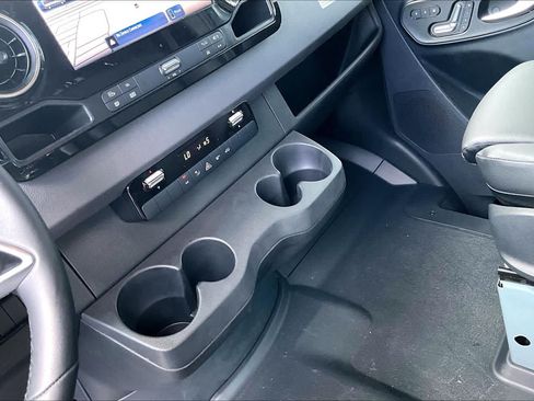 Used 2025 Mercedes-Benz Sprinter 2500 image 17