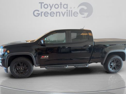 Used 2017 Chevrolet Colorado Z71 w/ Z71 Midnight Edition AWD/4WD image 2