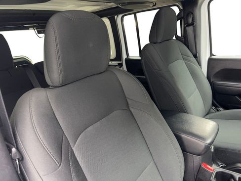 Used 2022 Jeep Wrangler Unlimited Sport image 43