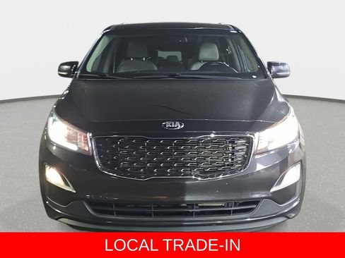Used 2019 Kia Sedona LX image 2