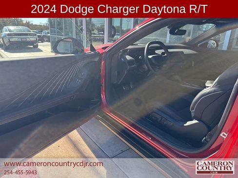 New 2024 Dodge Charger R/T w/ Plus Group image 17