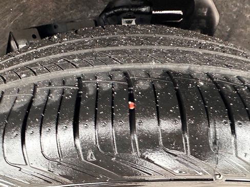 Used 2025 Nissan Rogue SV image 26